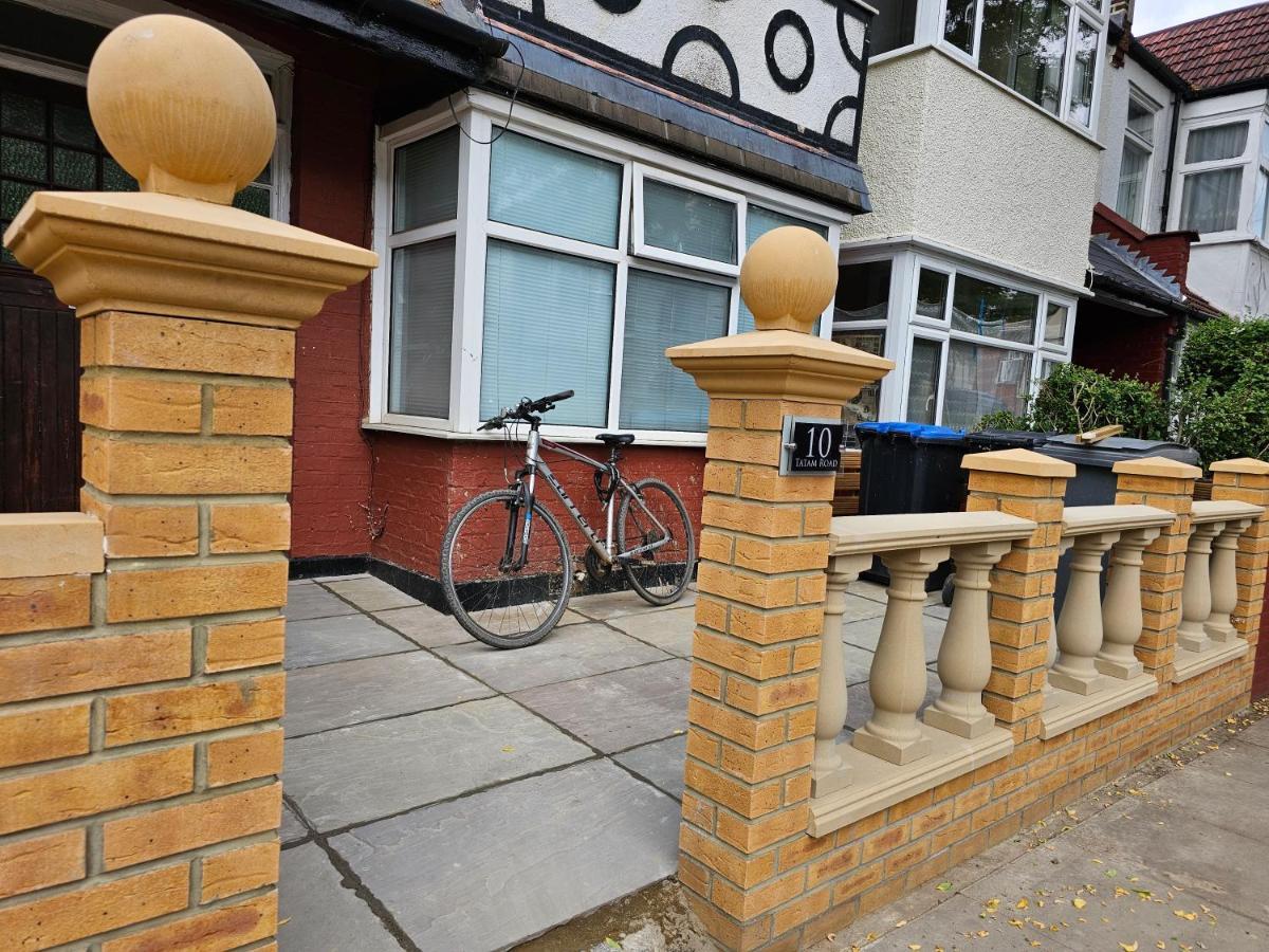 Lovely Rooms London Exterior photo